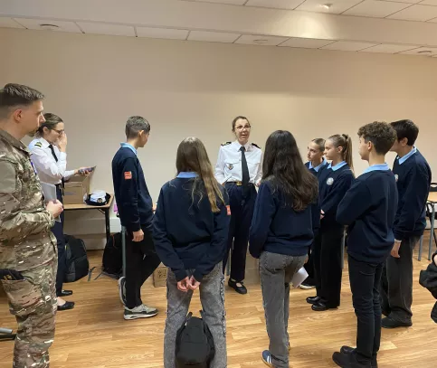 Nos cadets au salon du livre militaire
